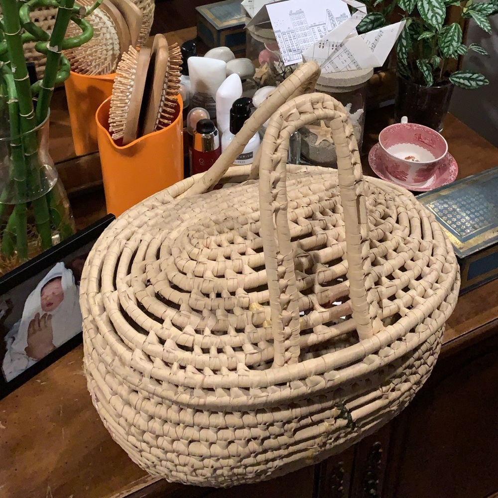 Beautiful weaved picnic basket/purse/home decor